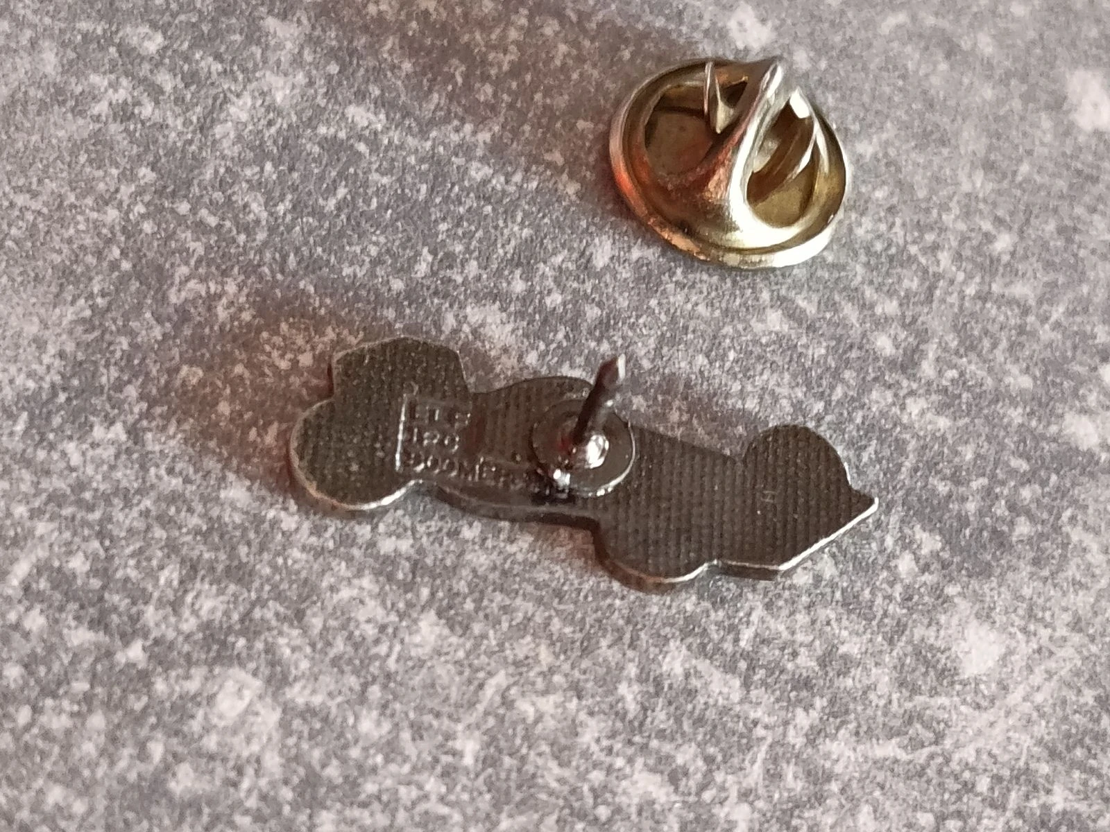 Renault formula 1 elf boomerang pin – photo 7